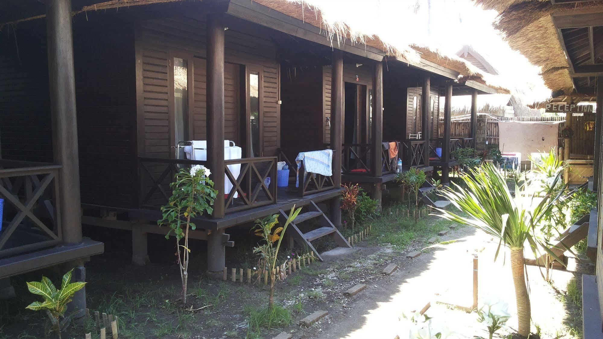 Mosaix Gili Bungalows Gili Trawangan Luaran gambar