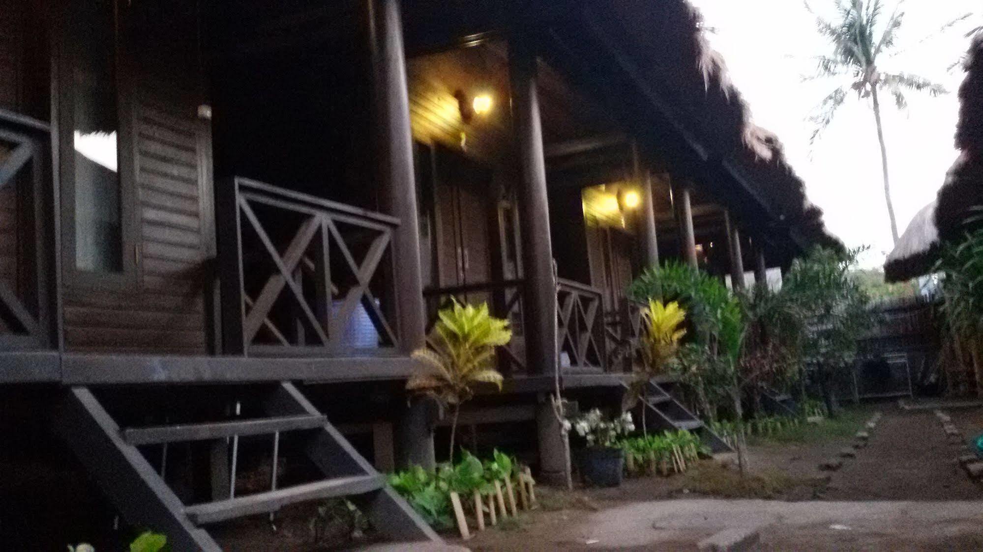 Mosaix Gili Bungalows Gili Trawangan Luaran gambar